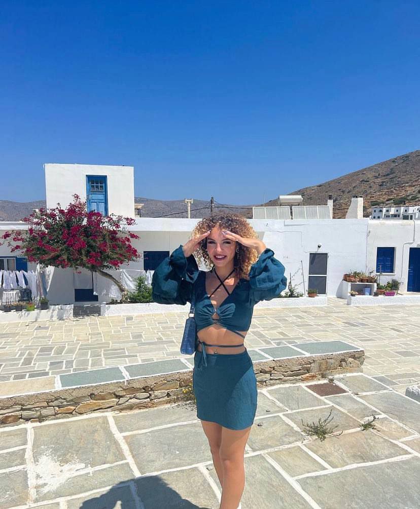 Mélanie pour une soirée de baise non vénale à L HAY LES ROSES - annonce Wannonce