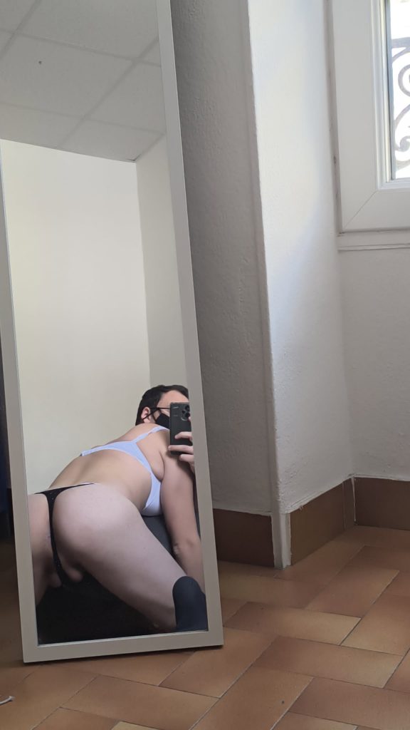 Lope blanche affamée à NICE - annonce Wannonce