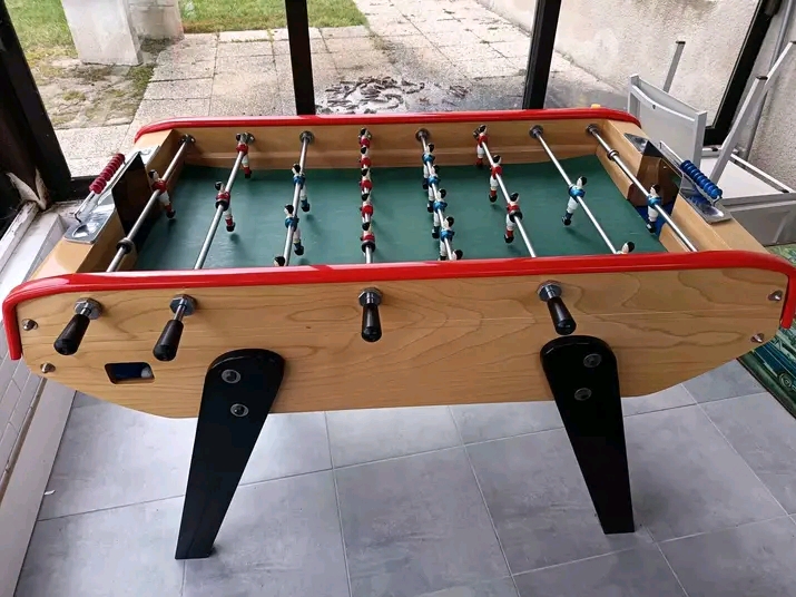 Baby-foot Bonzini B90 à PRUGNANES - annonce Wannonce
