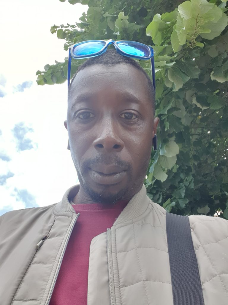 Rencontre couples ou femmes à LOUVRES - annonce Wannonce