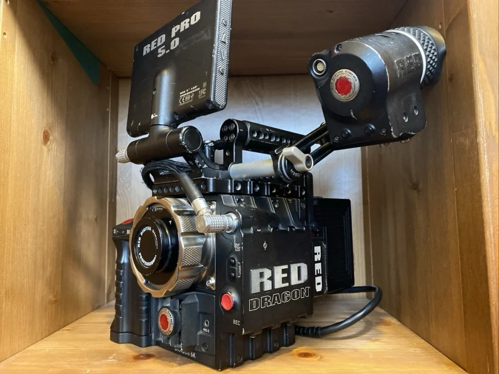Pack caméra cinéma RED Epic-X Dragon 6K avec monture EF et PL, EVF et plus. à BAYE - annonce Wannonce