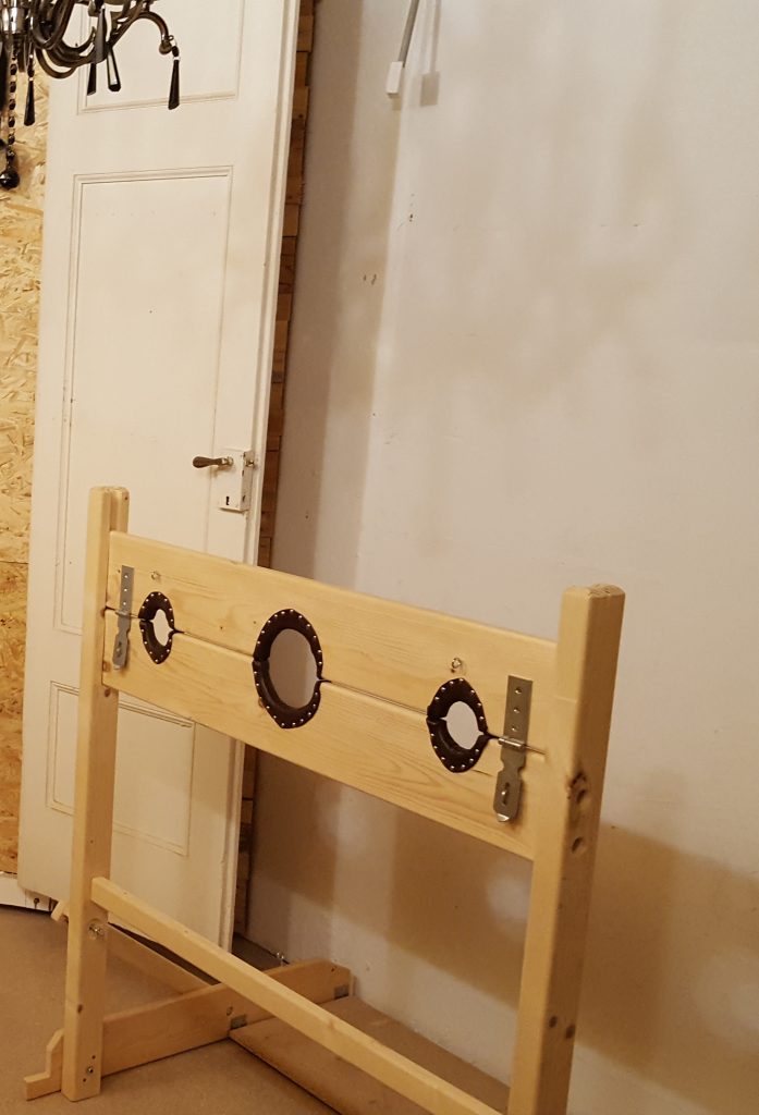 Pilori en bois à la vente ou location à YSSINGEAUX - annonce Wannonce