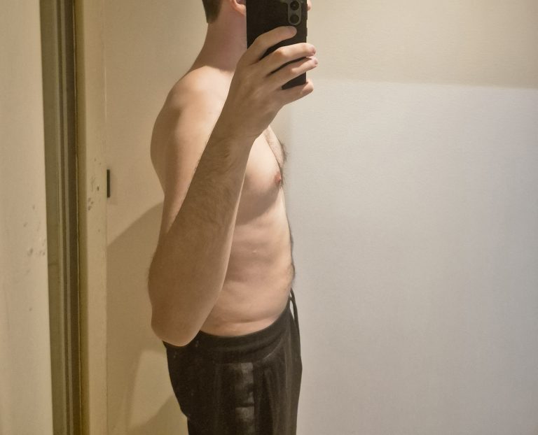 Jeune homme puceau mais plein de passion