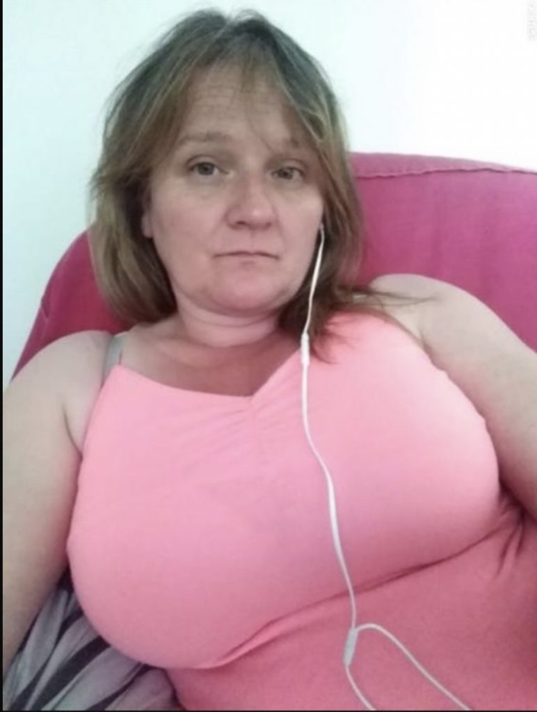 Femme aime discuter et passe le temps à LILLE - annonce Wannonce