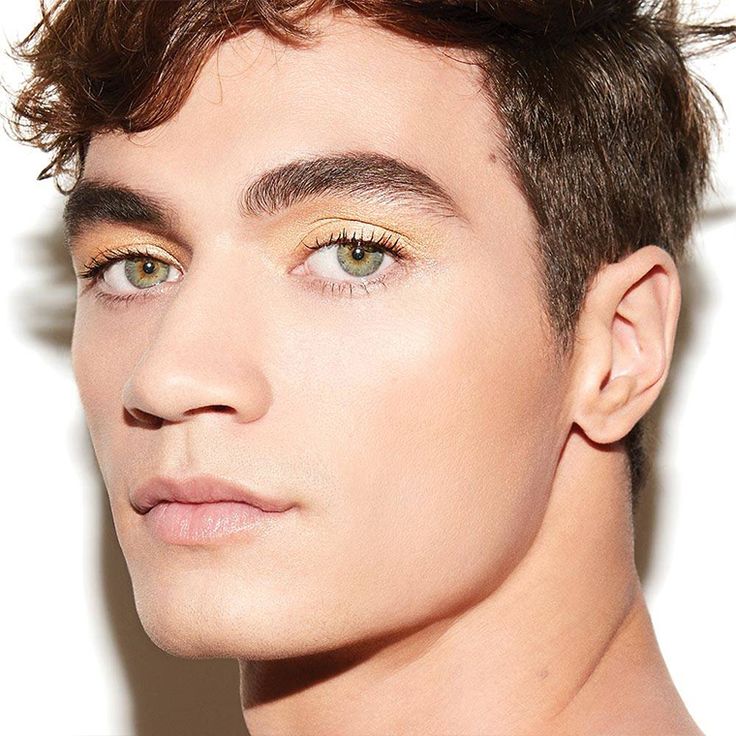 Maquillages, Modelages, Soins visage H/F à PARIS 09 - annonce Wannonce