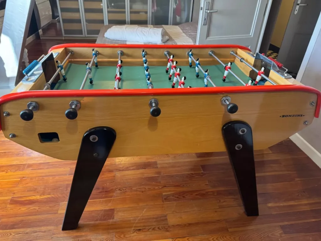 Baby foot BONZINI B90 Bon état. à BELGEARD - annonce Wannonce