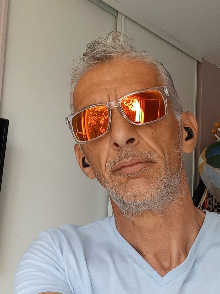 H 52 ans switch joueur cherche femme couple à LYON 09 - annonce Wannonce