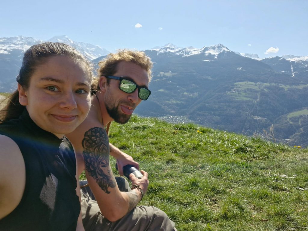 Couple recherche femme pour première expérience a 3 à EPAGNY METZ TESSY - annonce Wannonce