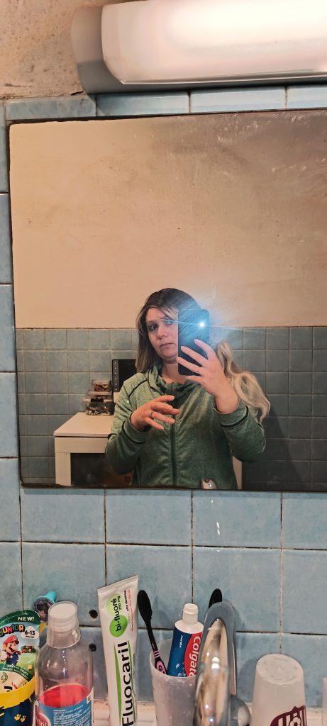 Photo nue ou en lingerie pour plus d’informations à TOULOUSE - annonce Wannonce