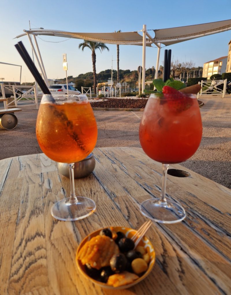 Recherche femme pour m’accompagner en soirée libertine à SIX FOURS LES PLAGES - annonce Wannonce