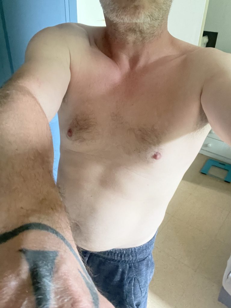 homme 47 ans pour couple ou femme à ROUEN - annonce Wannonce