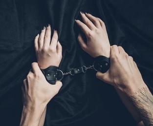 Je vois plus loin que ce que tu montres à PARIS 17 - annonce Wannonce