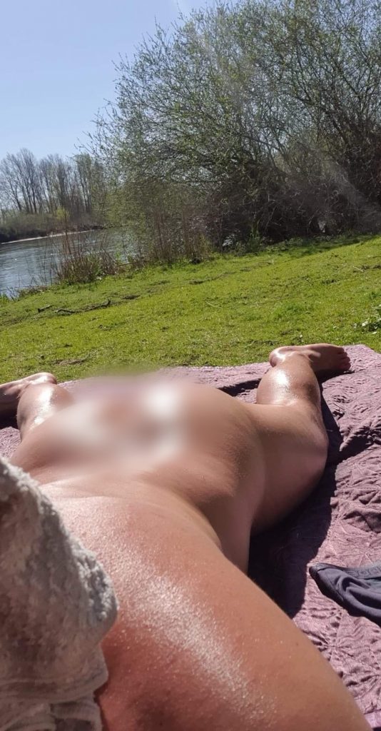 Cunni massage gratuit contacter moi à ORLEANS - annonce Wannonce