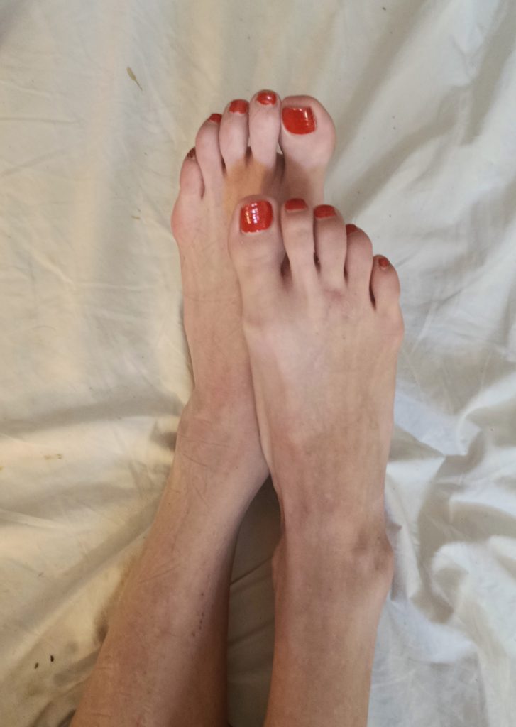 Pack Nu Intégral : Mes pieds… et tout le reste ! à PARIS 01 - annonce Wannonce