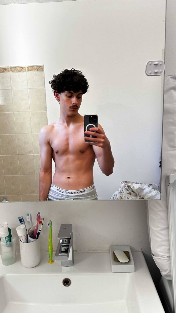 Jeune homme tbm a la recherche de mère de famille à LE PERREUX SUR MARNE - annonce Wannonce