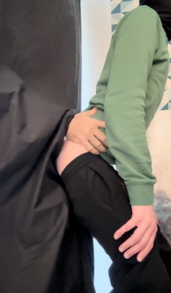 Glory Hole anonyme pour vrais mecs discret à LYON 08 - annonce Wannonce