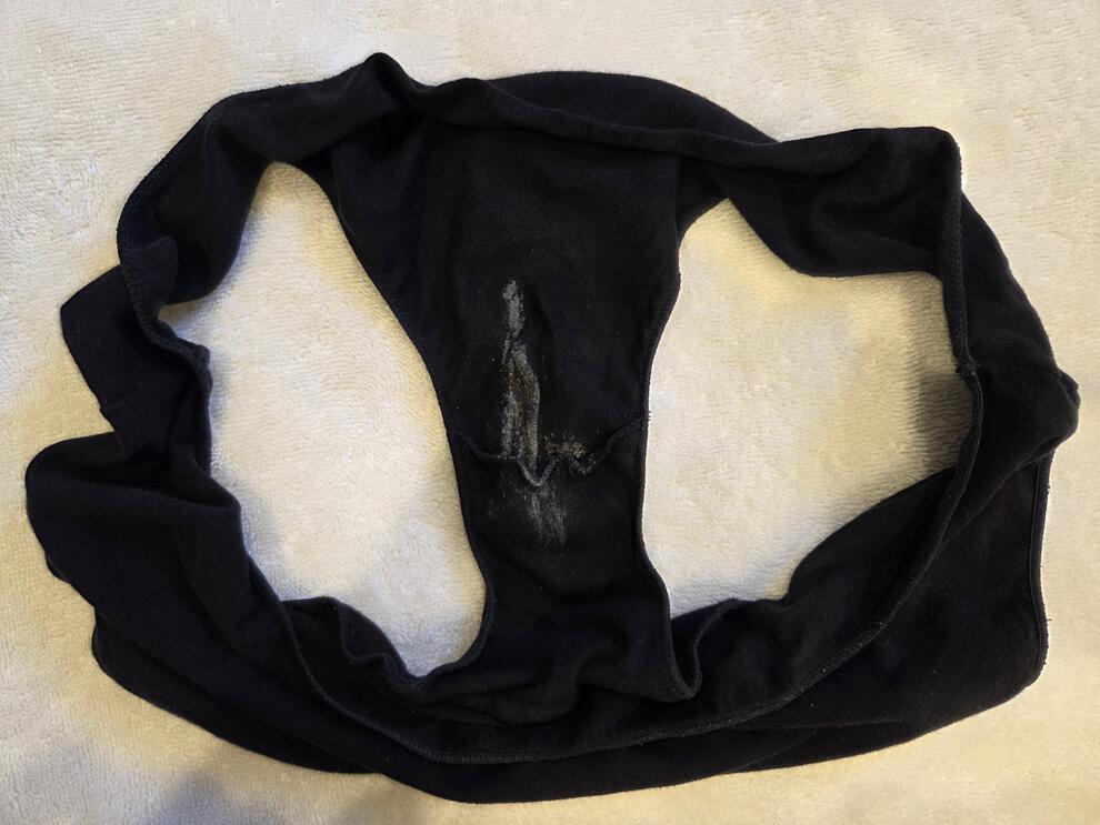 Cherche femme pour lui enlever sa culotte à VENDARGUES - annonce Wannonce