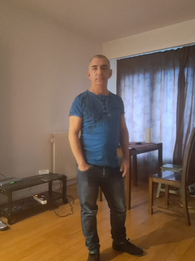 Je cherche Fem/JF Domina Black à PARIS 19 - annonce Wannonce