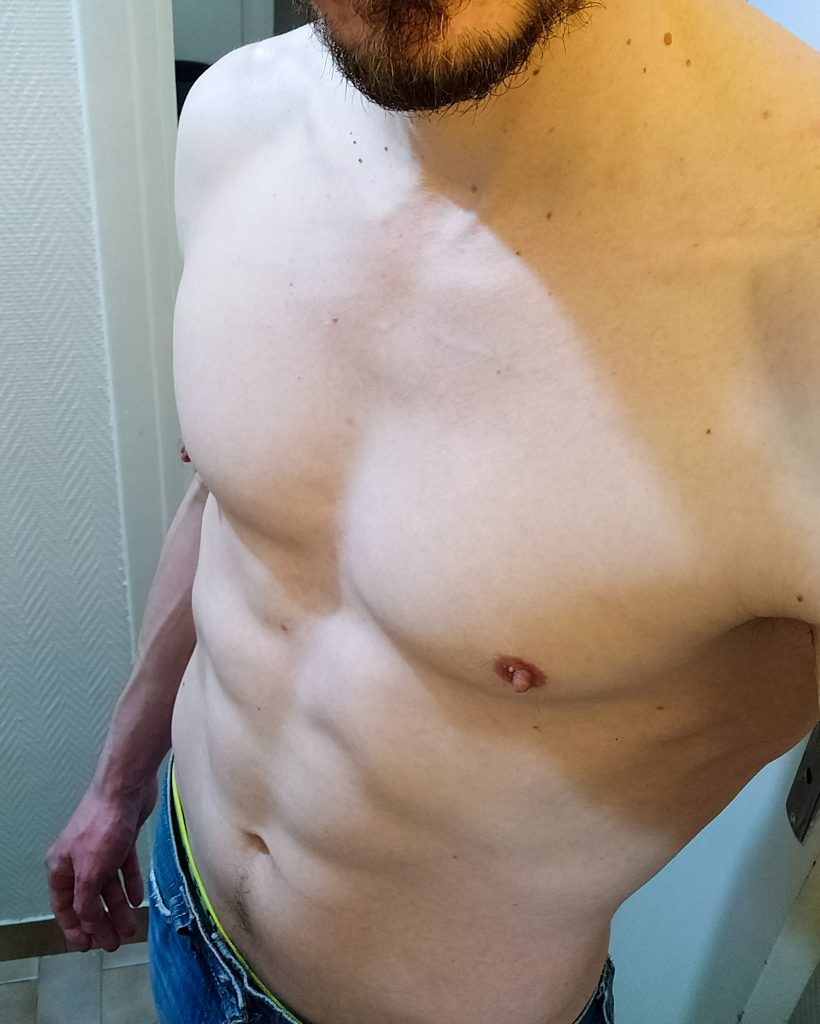 Recherche femme pour fessées et ou léchage de seins à CANNES - annonce Wannonce