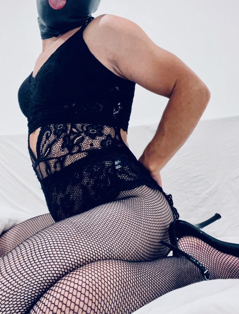 Travestie soumise pour femme dominatrice à LA FERTE ALAIS - annonce Wannonce