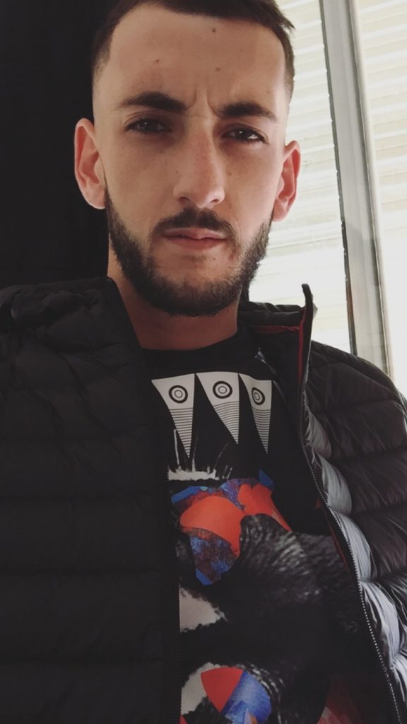 Jh 29 ans sur fauteuil roulant à LA TRINITE - annonce Wannonce